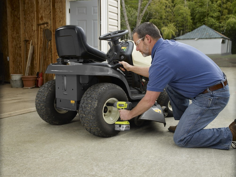 18V ONE+™ 1/2" Impact Wrench Image 2