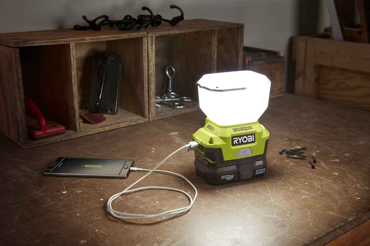 18V ONE+ EVERCHARGE Area Light Kit Image 6
