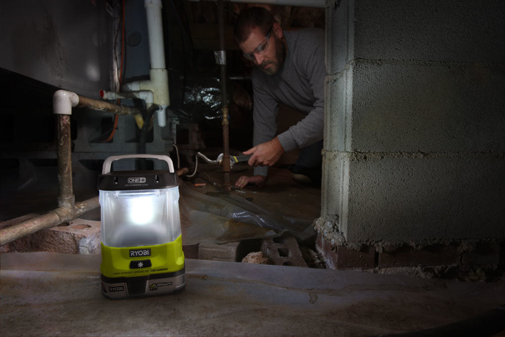 18V ONE+™ Workshop Light Image 3