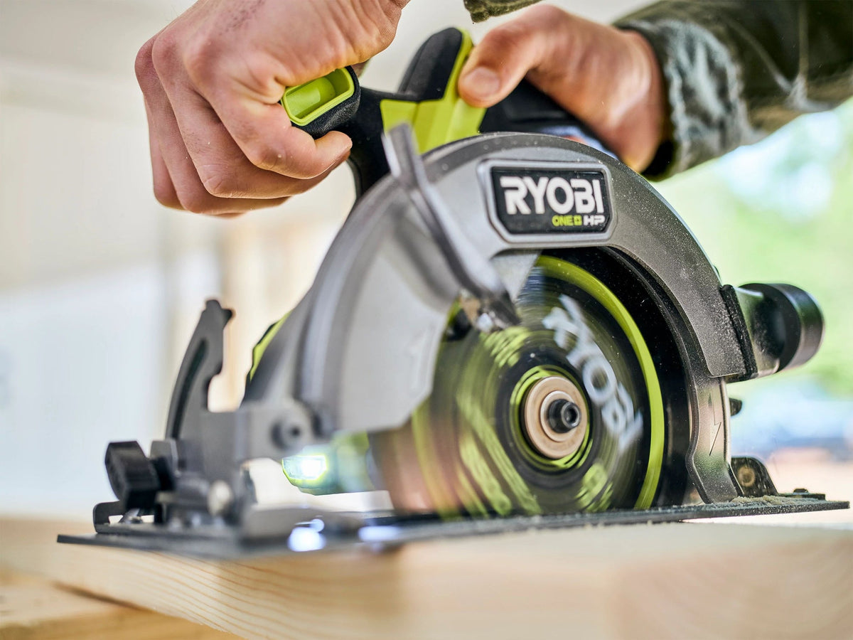 18V ONE+ HP COMPACT BRUSHLESS 6-1/2" CIRCULAR SAW KIT Image 8